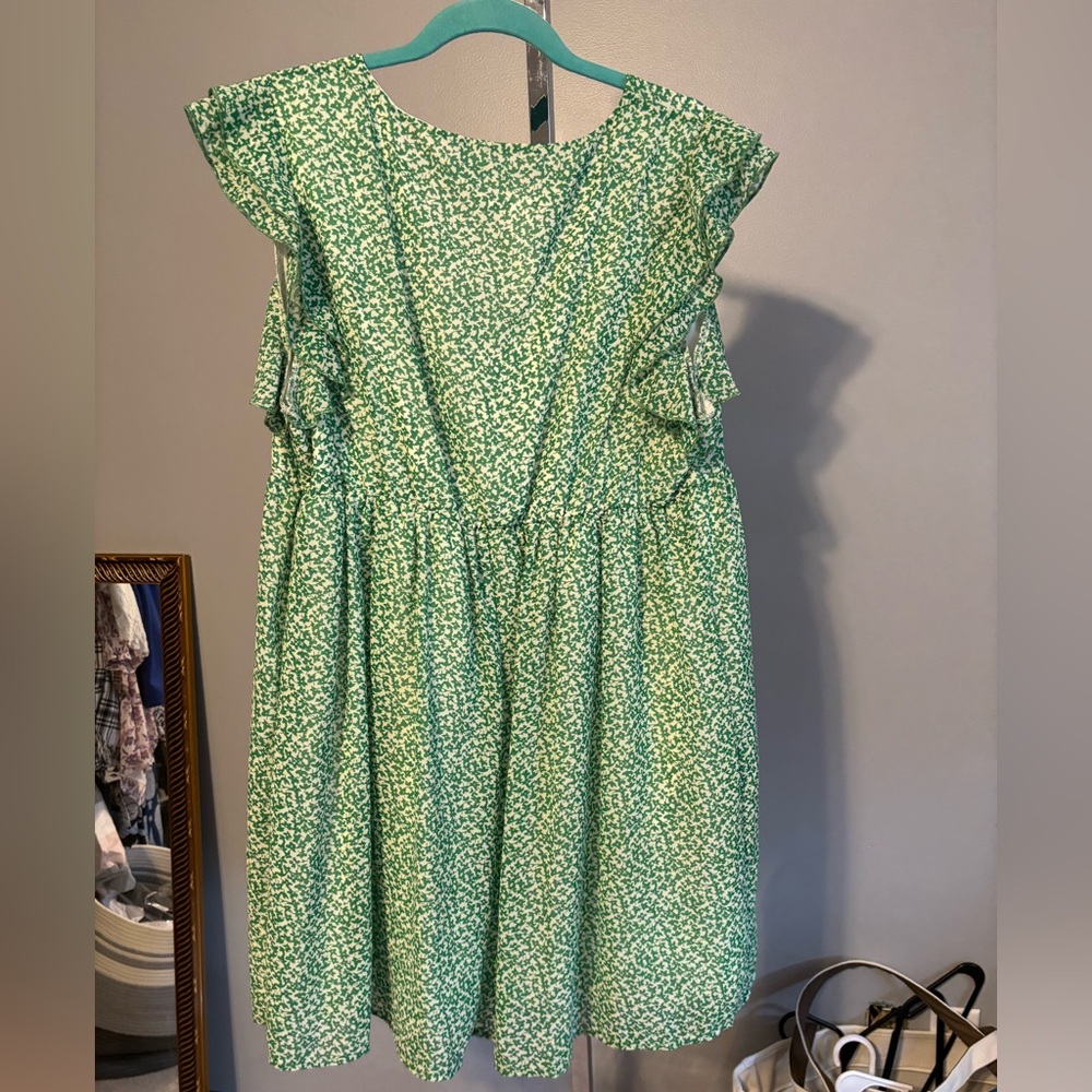 Womens‎ dress green and white print XL sleeveless with flutter edging